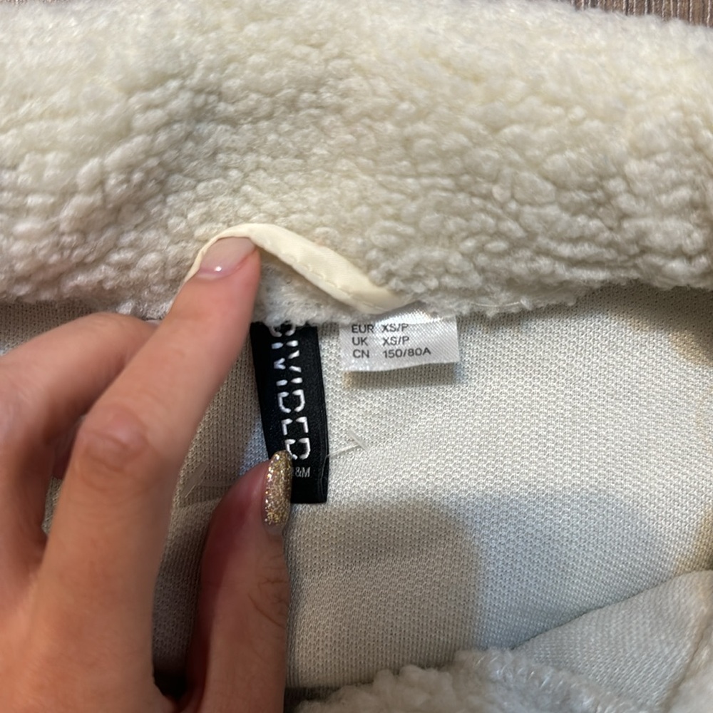 H&M Teddy Jacket - Picture 2 of 8